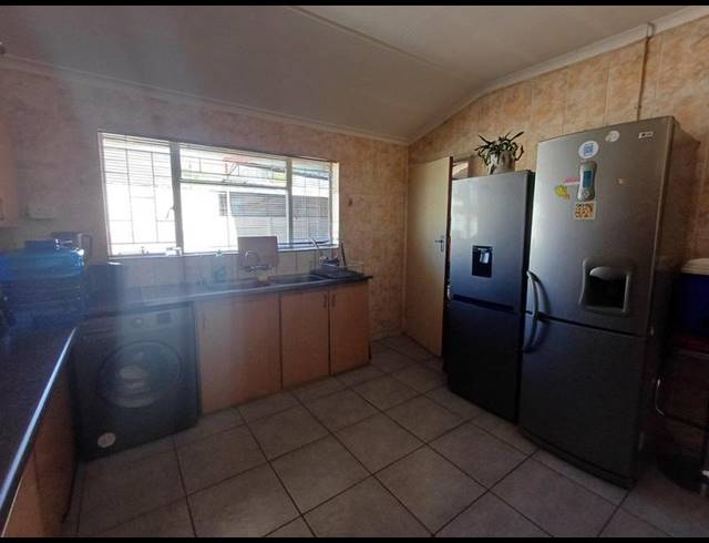 3 BEDROOM HOUSE FOR SALE IN BOOYSENS